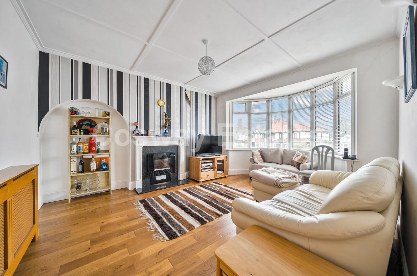 Stoneyfields Gardens, Edgware, HA8, Edgware